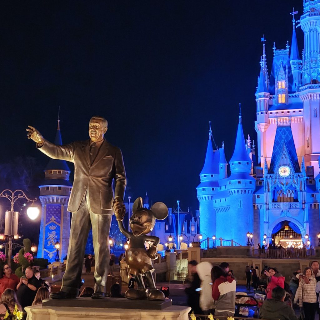 Cinderella Castle and the Partner Statue at Night